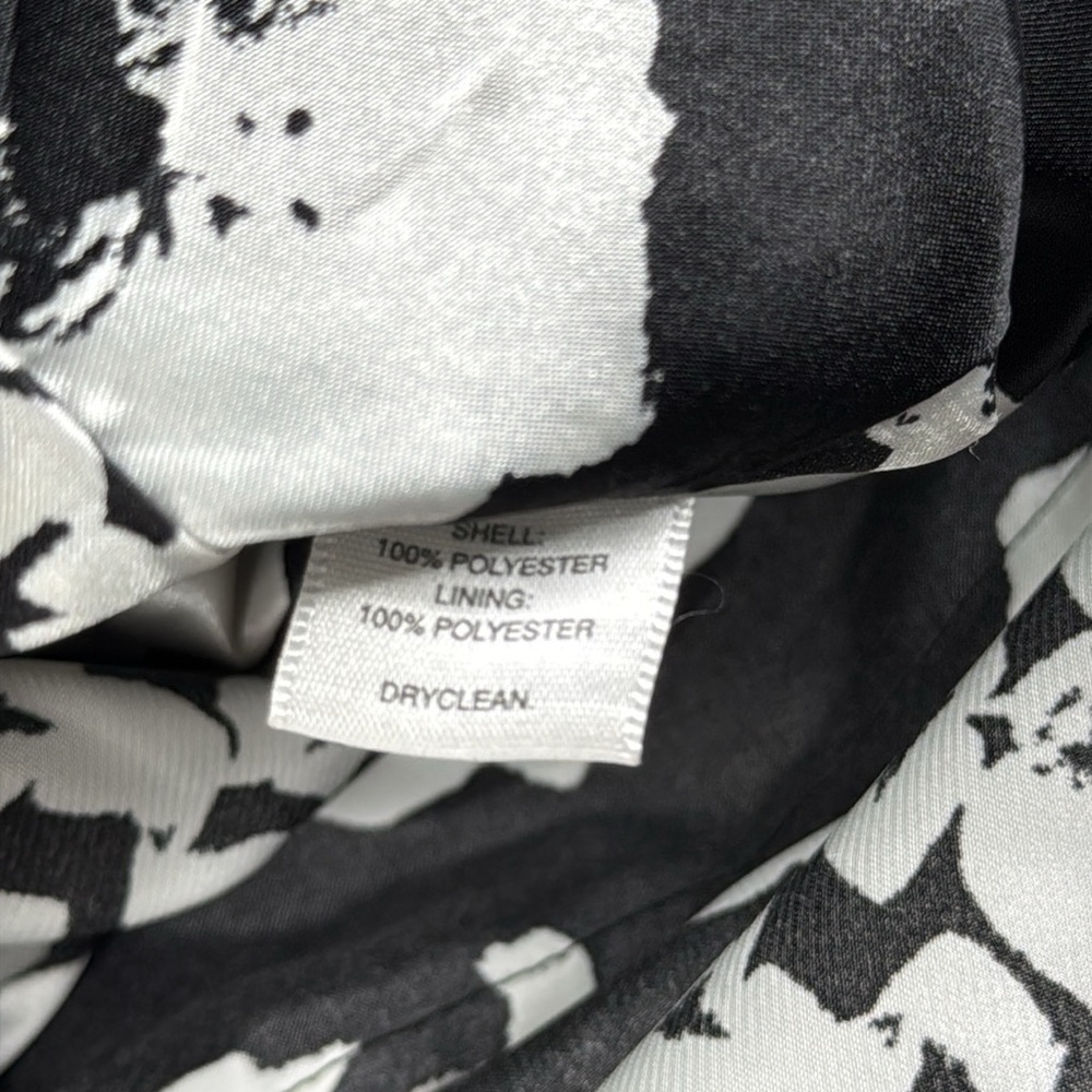 White House Black Market Flowy Floral Black and White Dress Size 2 - Picture 13 of 13
